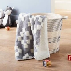 Plush Stroller Blanket Geo - Cloud Island™ Gray